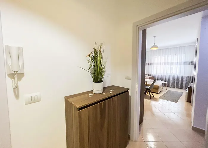 Of The Lingering Sun Appartement Durrës