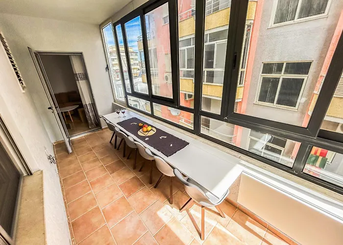 Of The Lingering Sun Appartement